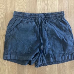 Universal Thread linen blend shorts, size small